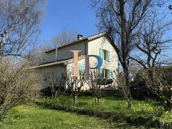 PROCHE CHARLIEU