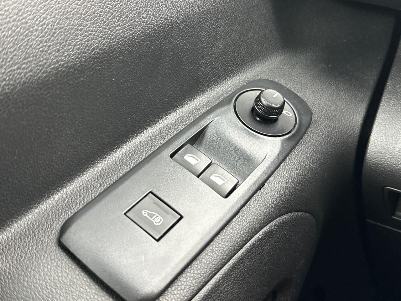 Peugeot Partner fourgon standard 650 kg bluehdi 100 s&s bvm6 premi — photo 15