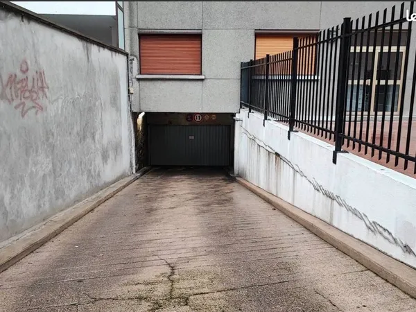 Place de Parking Paris 75020