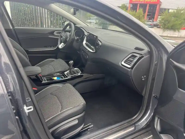 Kia Xceed 1.5 t-gdi 140 ch bvm6 — photo 13