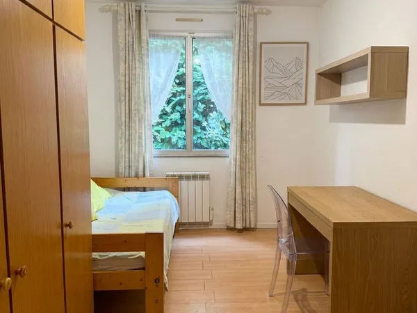 Chambre meublee en colocation