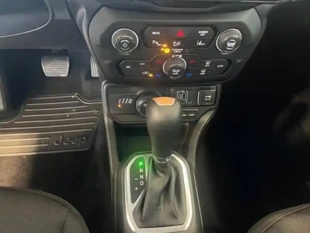 Jeep Renegade 1.3 turbo t4 190ch phev 4xe summit bva6 eawd — photo 10
