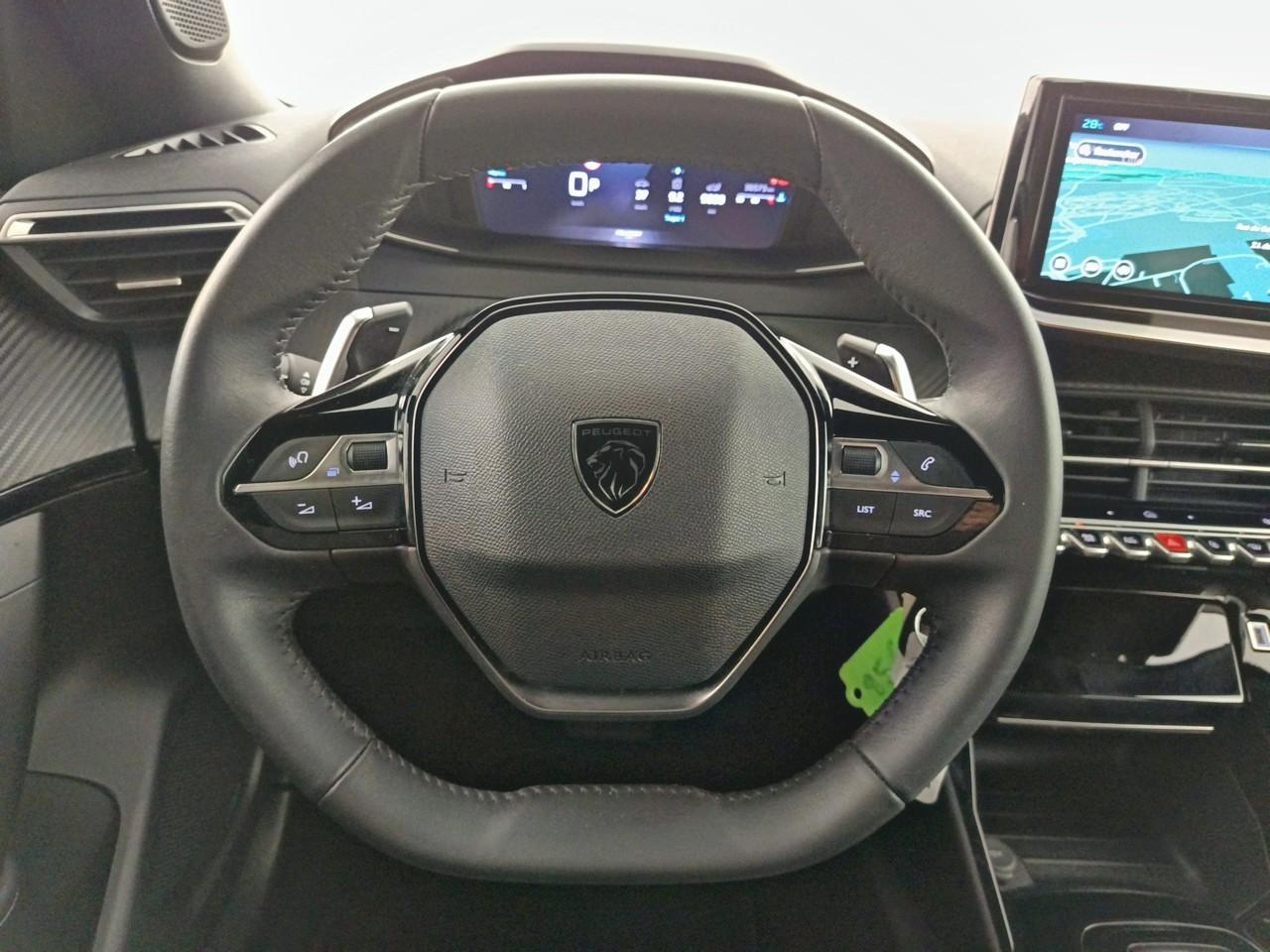 Peugeot 2008 puretech 130 s&s eat8 allure — photo 15