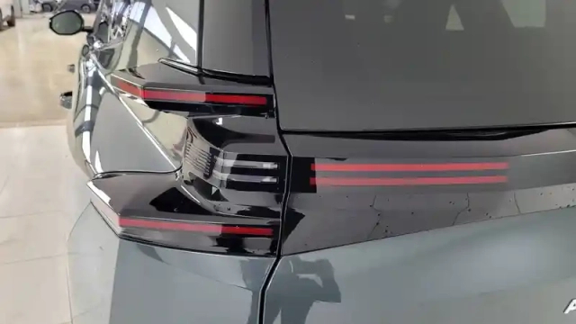 Citroën C5 Aircross hybride 145 ch e-dcs6 — photo 12