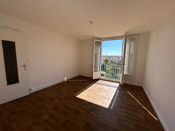 22 RUE JOSEPH DESCHAMPS