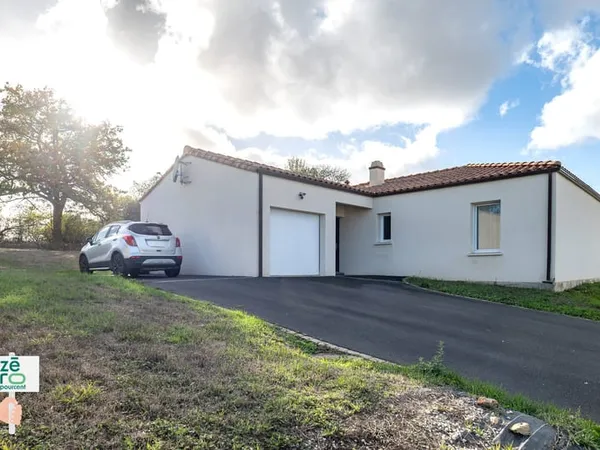 A Bessay, Construction 2017, 3 chambres, garage et jardin a