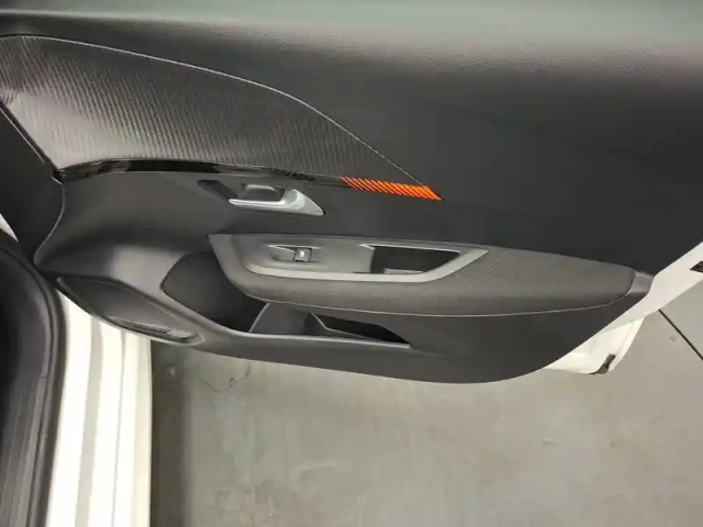 Peugeot 208 puretech 100 s&amp;s bvm6 — photo 25