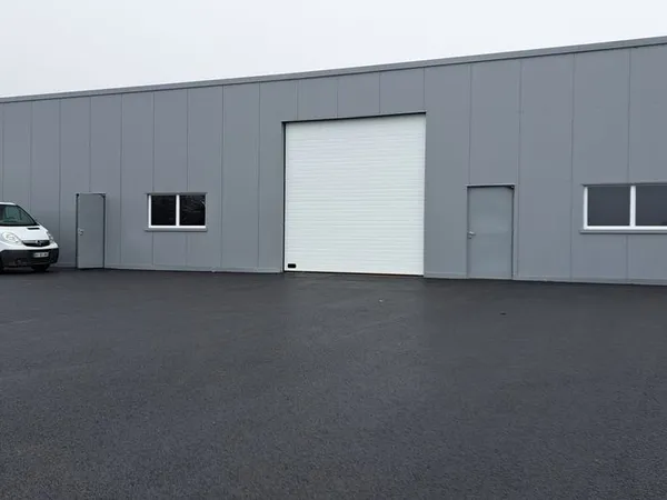 Local 144 m² Saint-Jean-d'Angély