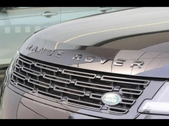 Land Rover Range Rover sport 3.0 p510e 510ch phev first edition — photo 7