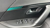 Peugeot 2008 1.2 PureTech 130ch S&S Allure Business — photo 16
