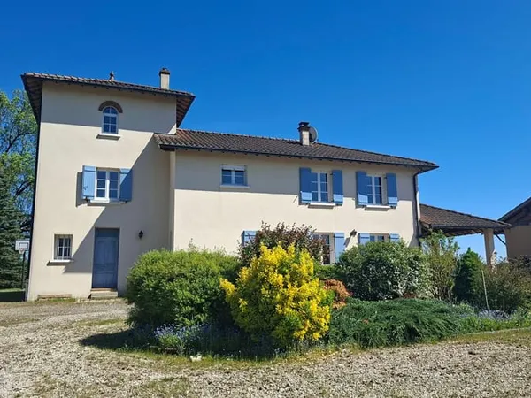 Maison 6 pièces 248 m²