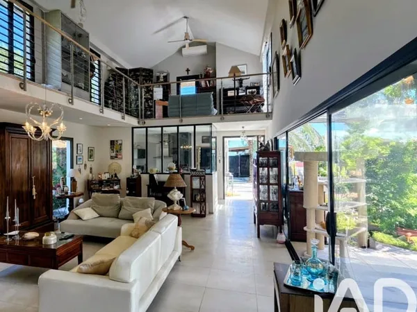 Maison 4 pièces 185 m²