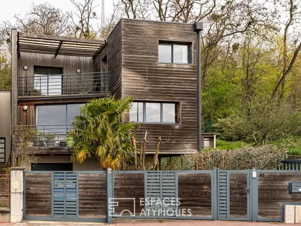 Maison d'architecte contemporaine avec vue panoramique