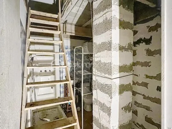 Bureau 79 m²