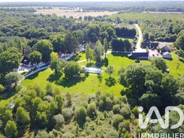 Maison 16 pièces 365 m²
