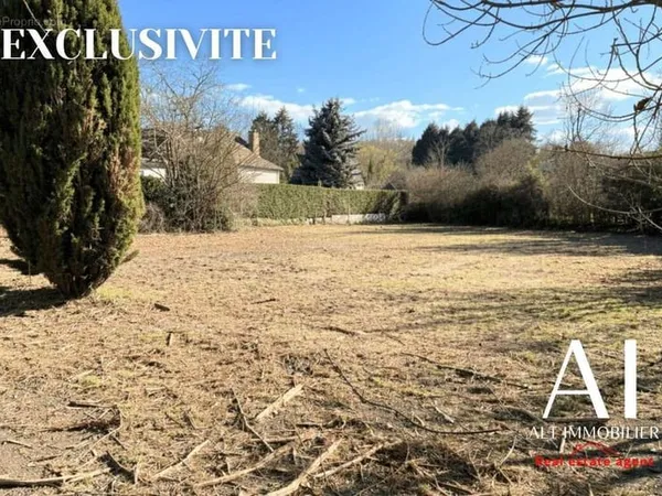 Terrain 1 063 m² à vendre à Falaise (14700)