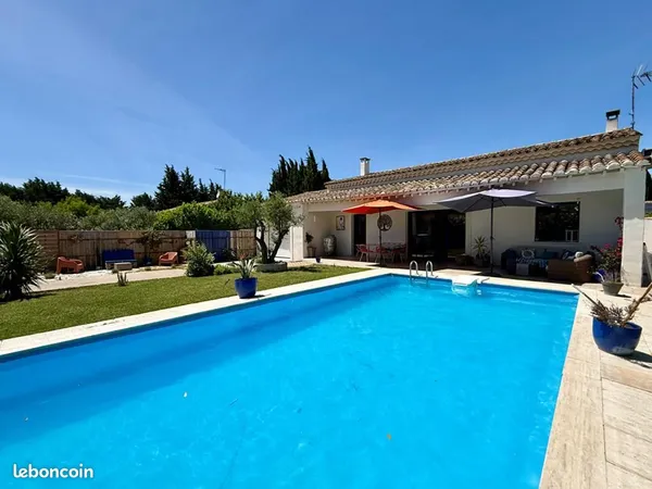 Studio 5 pièces 139 m²