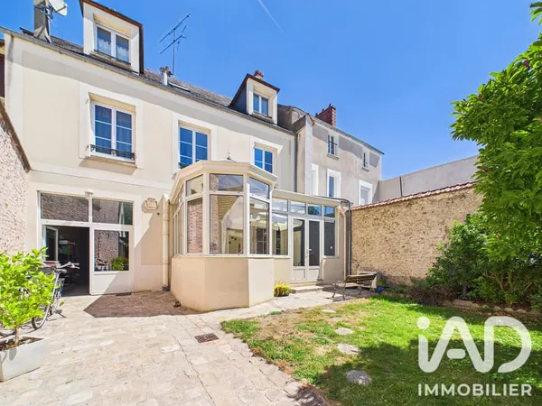 Maison 9 pièces 206 m²