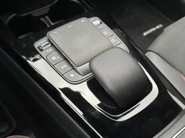 Mercedes Classe A 200 amg line — photo 34