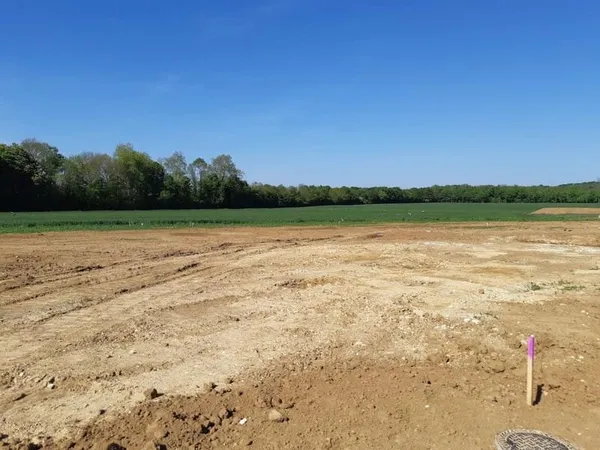 Terrain 443 m²