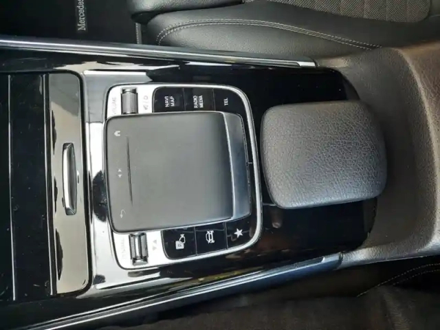 Mercedes Glb 200 d business line — photo 16