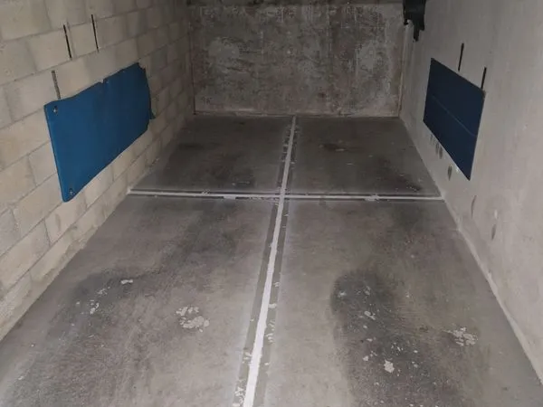 À louer : Place de parking moto