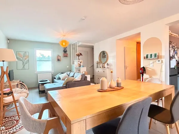 Maison 4 pièces avec jardin, garage et terrasse - La Roche-de-Glun