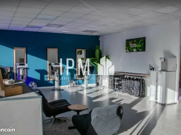 Local commercial 91 m² ROQUEVAIRE