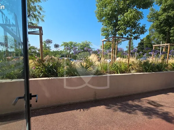 Local commercial 165 m² ANTIBES