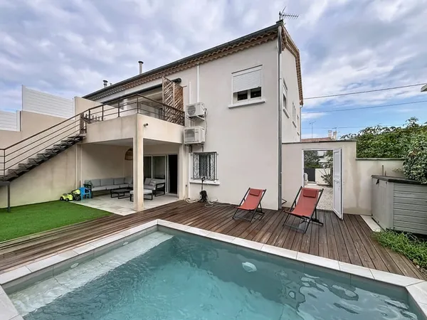 Maison à vendre 6 pieces 145m² piscine 2 studios 5 chambres
