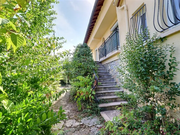 Maison 8 pièces 149 m²