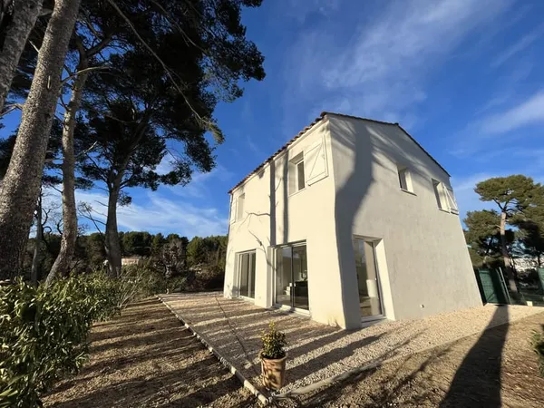 Superbe Villa T5 MEUBLEE- 100.38 m2 - Aubagne