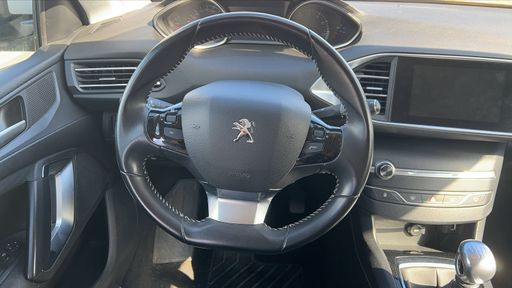 Peugeot 308 1.2 PureTech 110 - Style – 2019 – 112535 km – Essence – Boîte Manuelle — photo 34