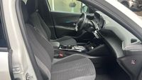 Peugeot 2008 e-2008 136ch Style — photo 15