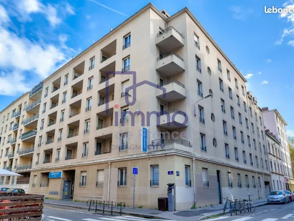 Studio 1 pièce 18 m²