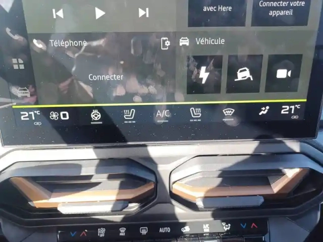 Dacia Bigster hybrid-g 150 4x4 — photo 19