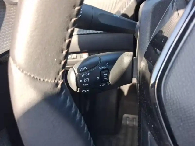 Peugeot 208 electrique 50 kwh 136ch — photo 16