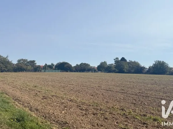 Terrain 882 m²