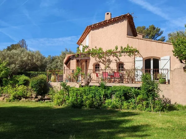 Maison 5 pièces 180 m²