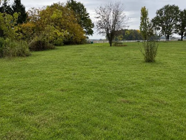 Terrain à bâtir 2 138 m² dont 692 m 2 constructibles - Vue forêt - Calme absolu - Sonchamp ( 78)