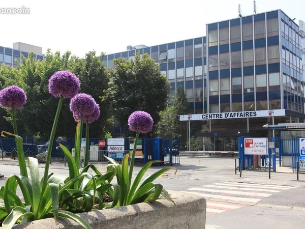 Bureau 13m² Le Plessis-Belleville (60) - 159,25 HC HT/ Mois