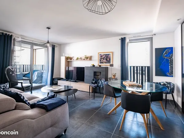 Trés beau T3 Metro Garibaldi 73m²+terrasse