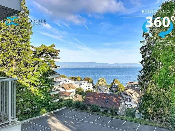 EVIAN GRAND T2 VUE LAC PARKING