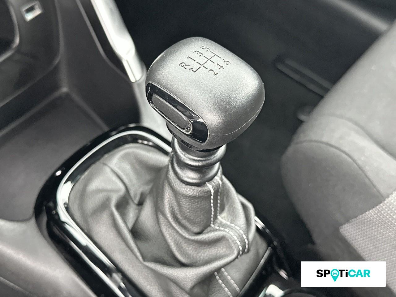 Citroën C3 Aircross puretech 110ch s&s shine — photo 14