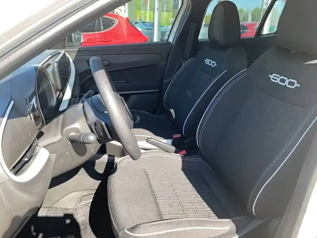 Fiat 600 1.2 hybrid 136ch dct6 — photo 67