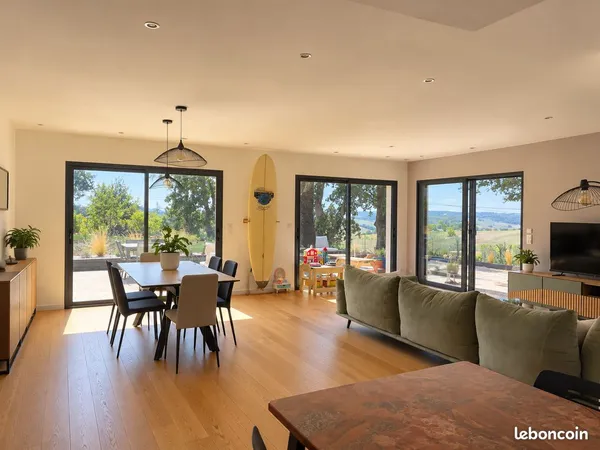 Magnifique maison de plain-pied 120 m² - Vue imprenable sur les Pyrénées