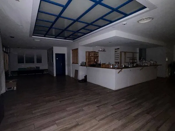Boutique 175 m²