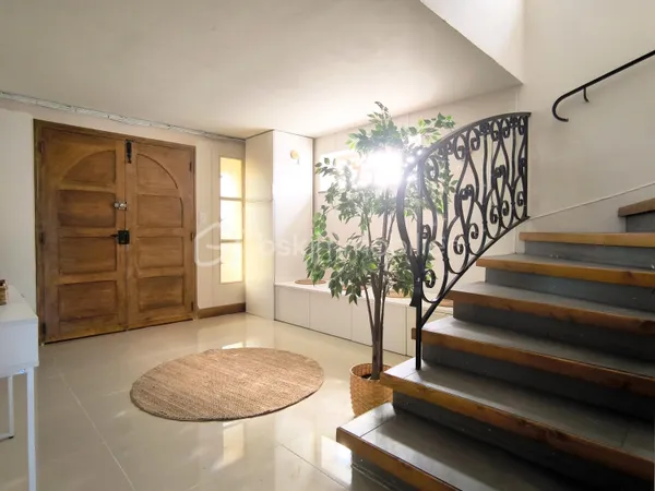 Maison 7 pièces 211 m²