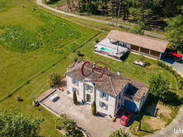 Propriété 7 pièces 180 m²