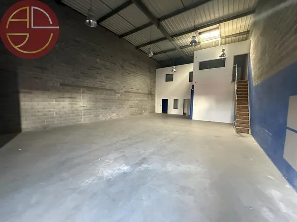 Local d’activité et entrepôt Location Plaisance-du-Touch 192m² 1373€